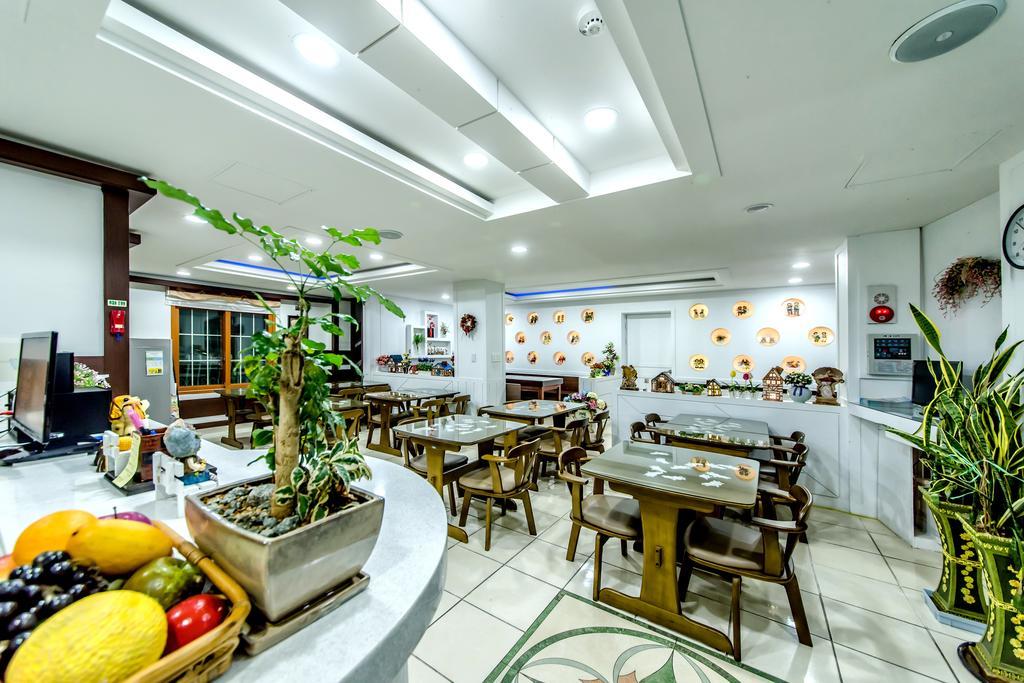 Jeju Hue Pension Seogwipo Exterior photo