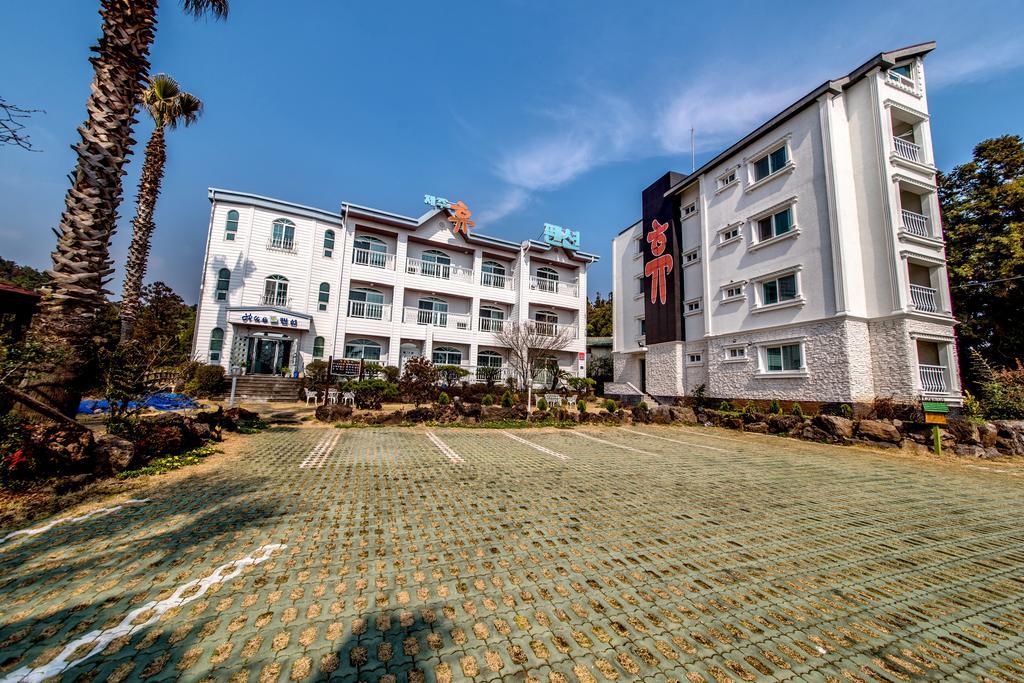 Jeju Hue Pension Seogwipo Exterior photo