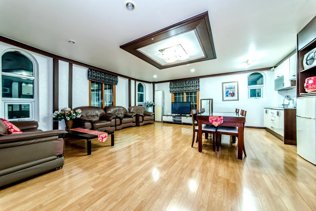 Jeju Hue Pension Seogwipo Exterior photo